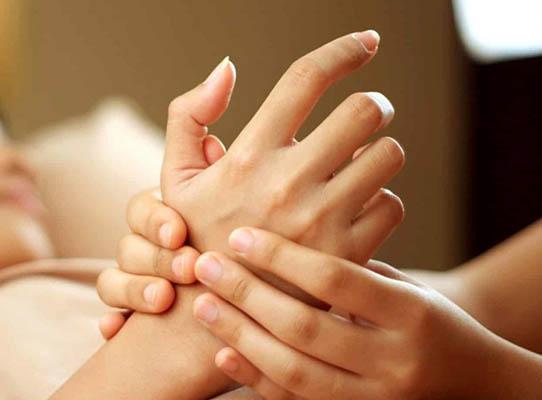 Massage mains